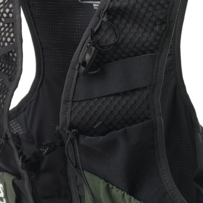 se-billede-strive_5_vest_green_detail_1_99190a7b-39e1-4da8-9aff-5ad713d57517_3.png
